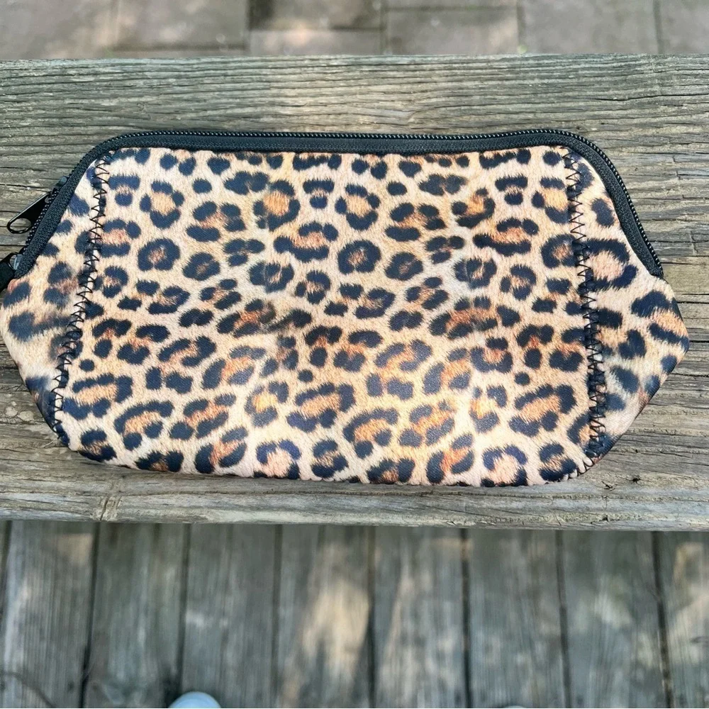 Leopard print cosmetic storage bag